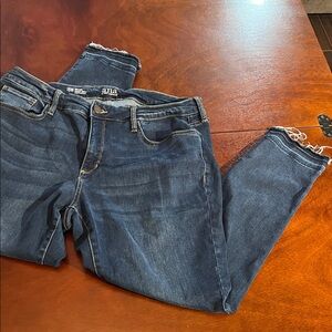 a.n.a Women's Plus medium rise skinny ankle jean